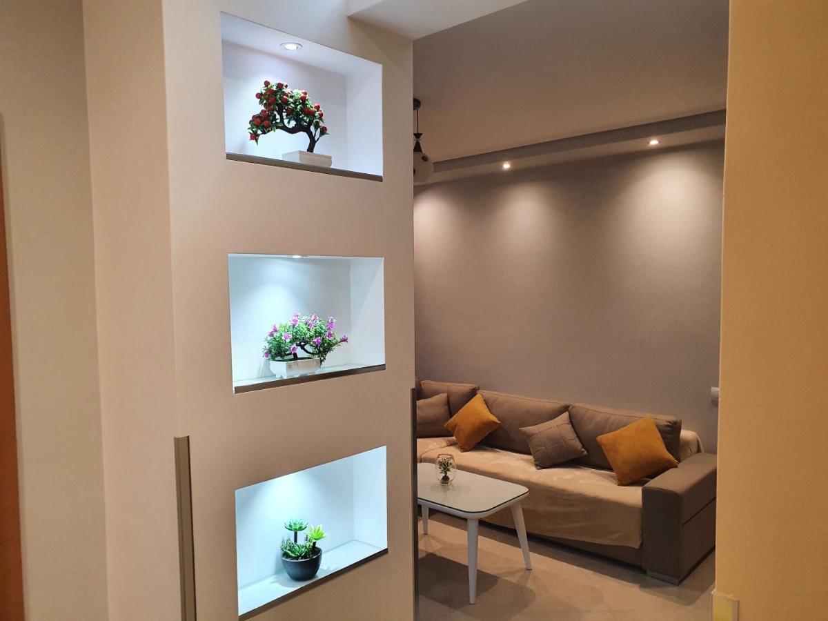 Hotel Queen Isabella Premium à Vlorë Extérieur photo